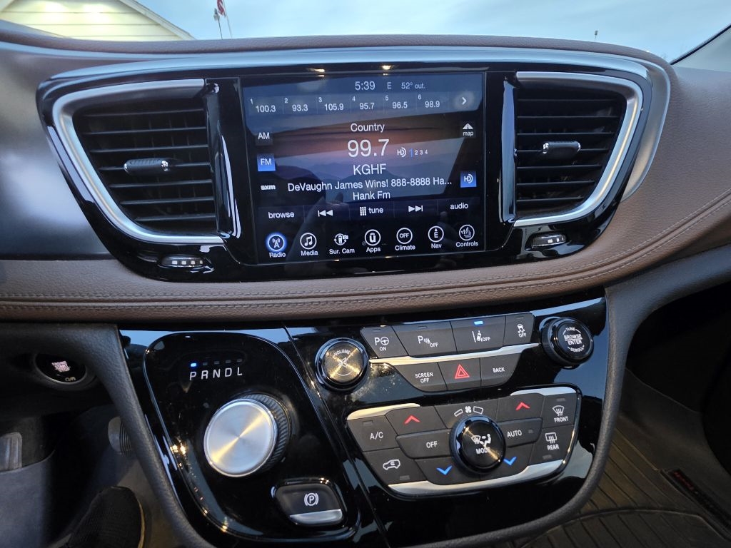 Chrysler Pacifica  2017