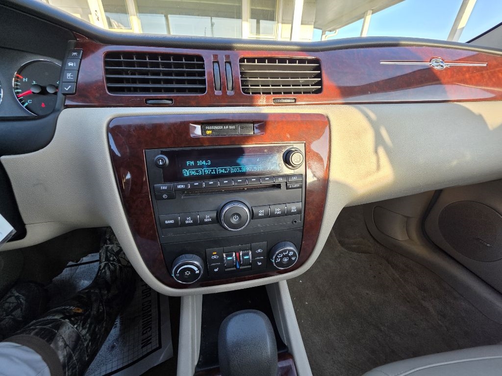 Chevrolet Impala  2010