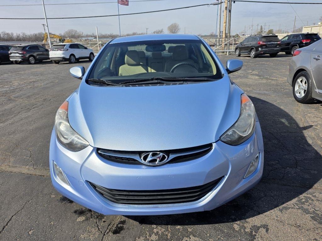 Hyundai Elantra  2013