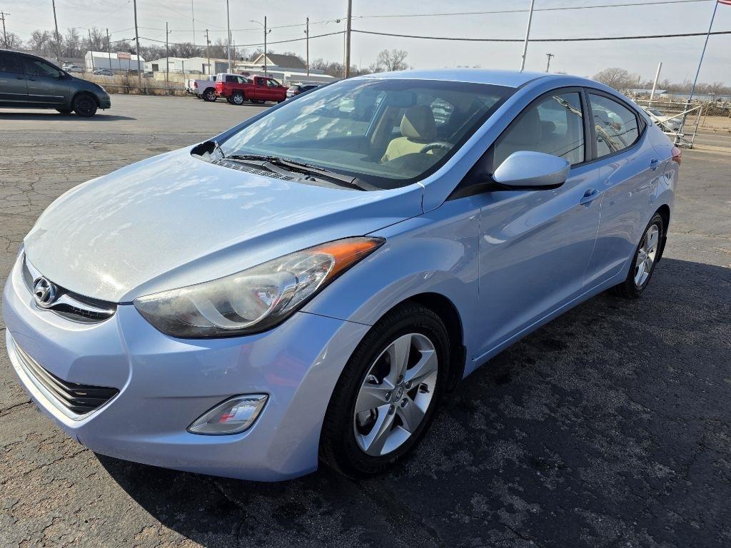Hyundai Elantra  2013