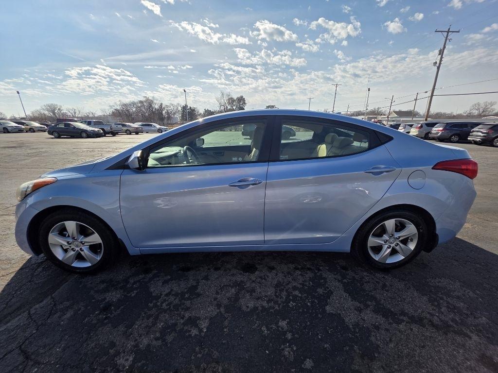 Hyundai Elantra  2013