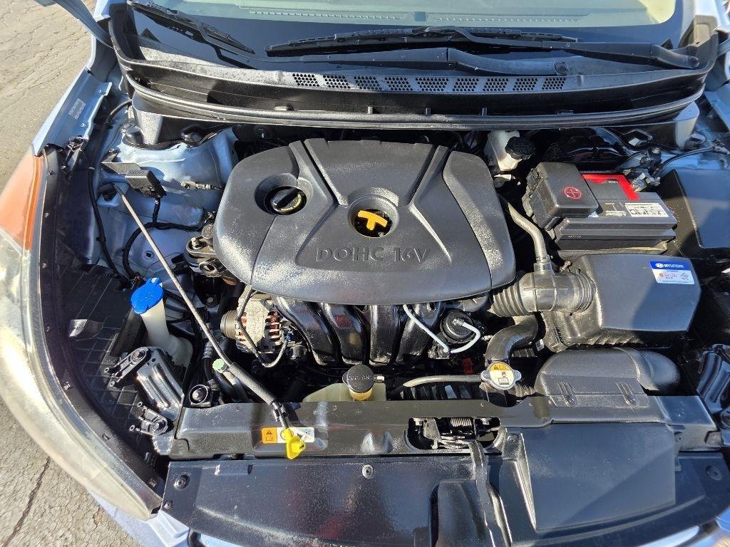 Hyundai Elantra  2013