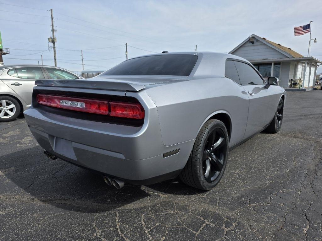 Dodge Challenger  2013