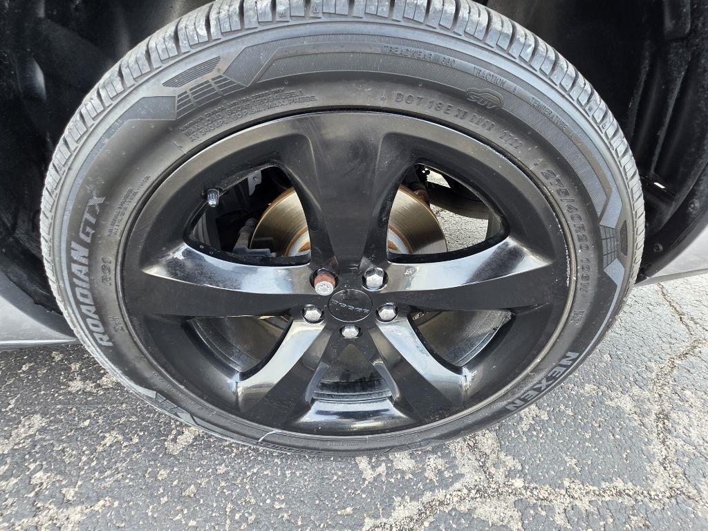 Dodge Challenger  2013