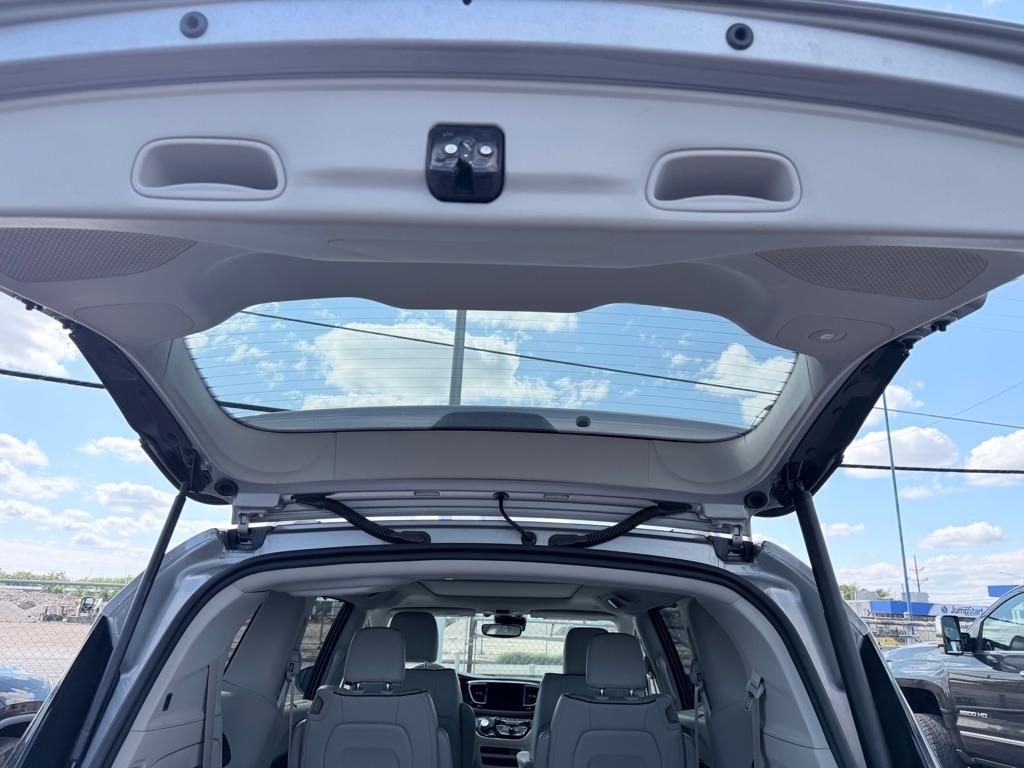 Chrysler Pacifica  2018