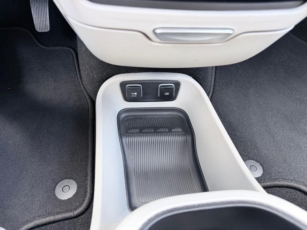 Chrysler Pacifica  2018