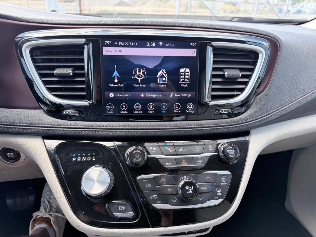 Chrysler Pacifica  2018
