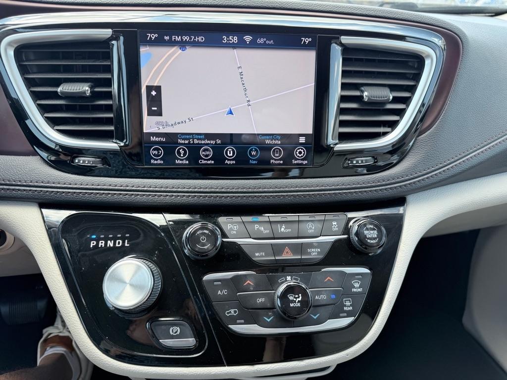Chrysler Pacifica  2018