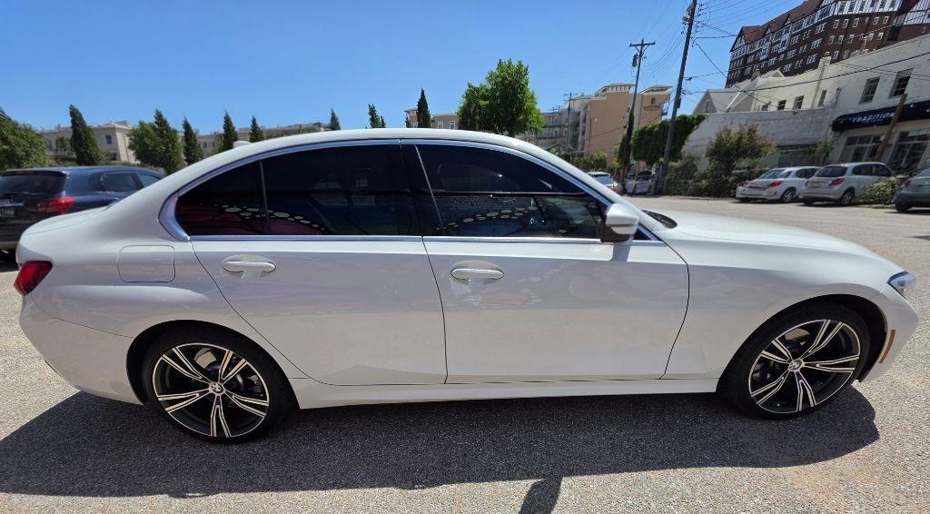 BMW 3-Series  2021