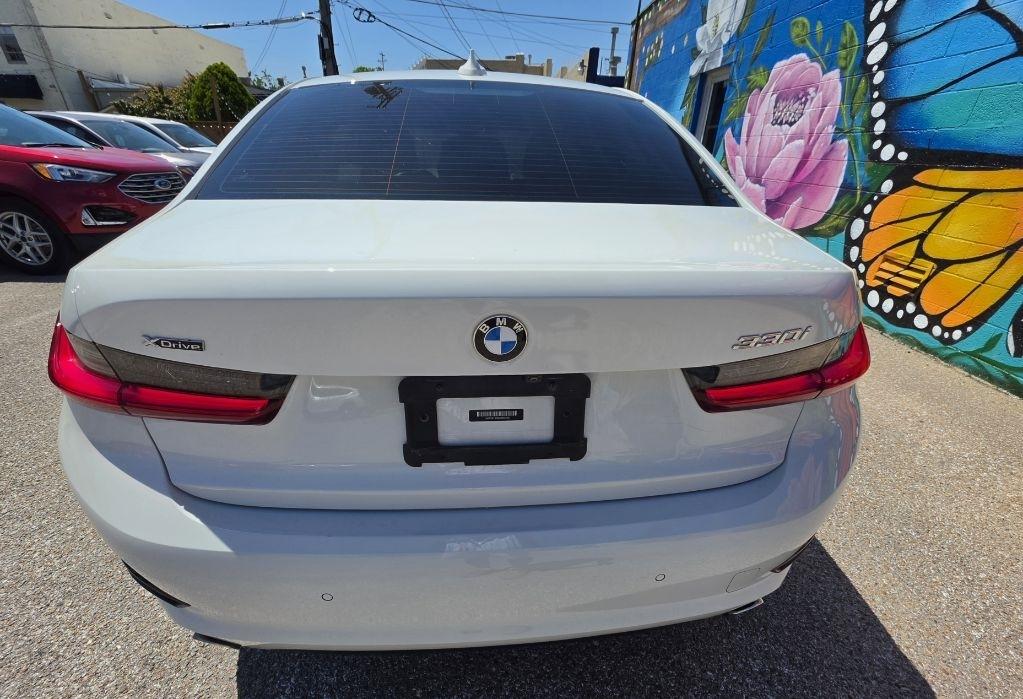BMW 3-Series  2021
