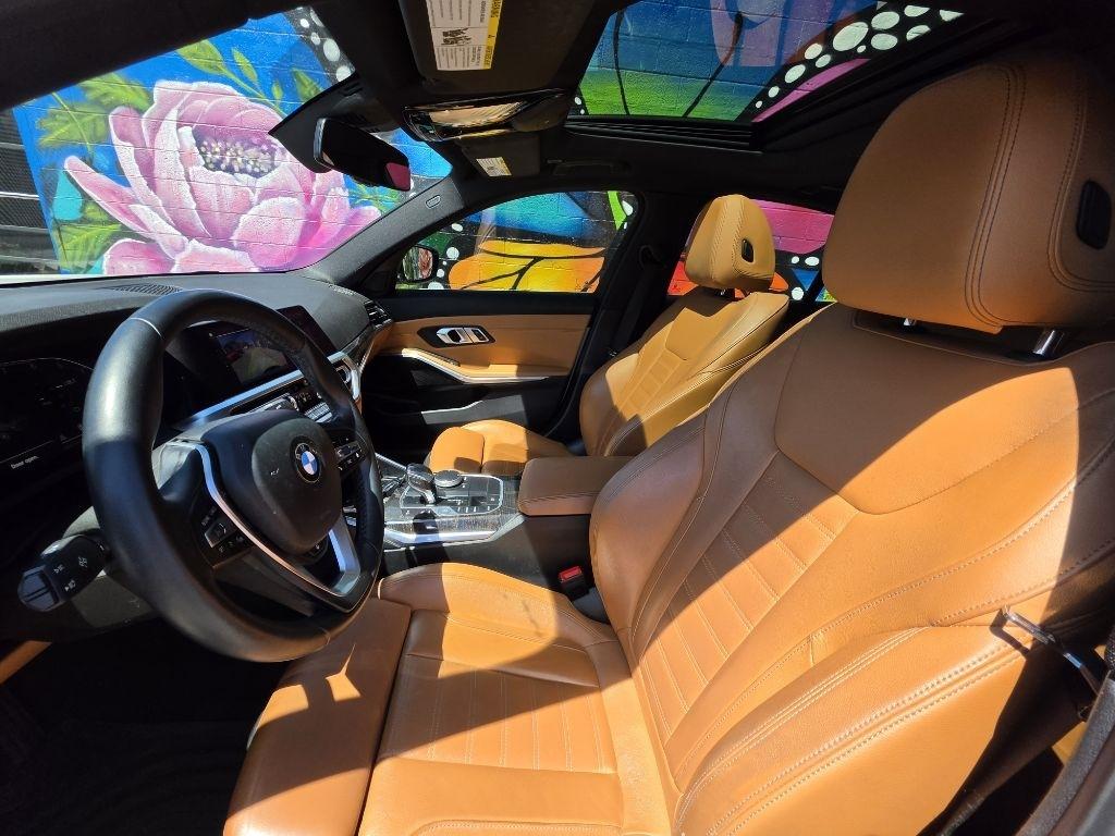 BMW 3-Series  2021