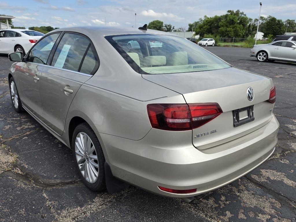 Volkswagen Jetta  2016