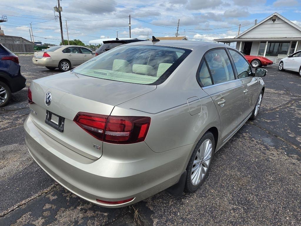 Volkswagen Jetta  2016