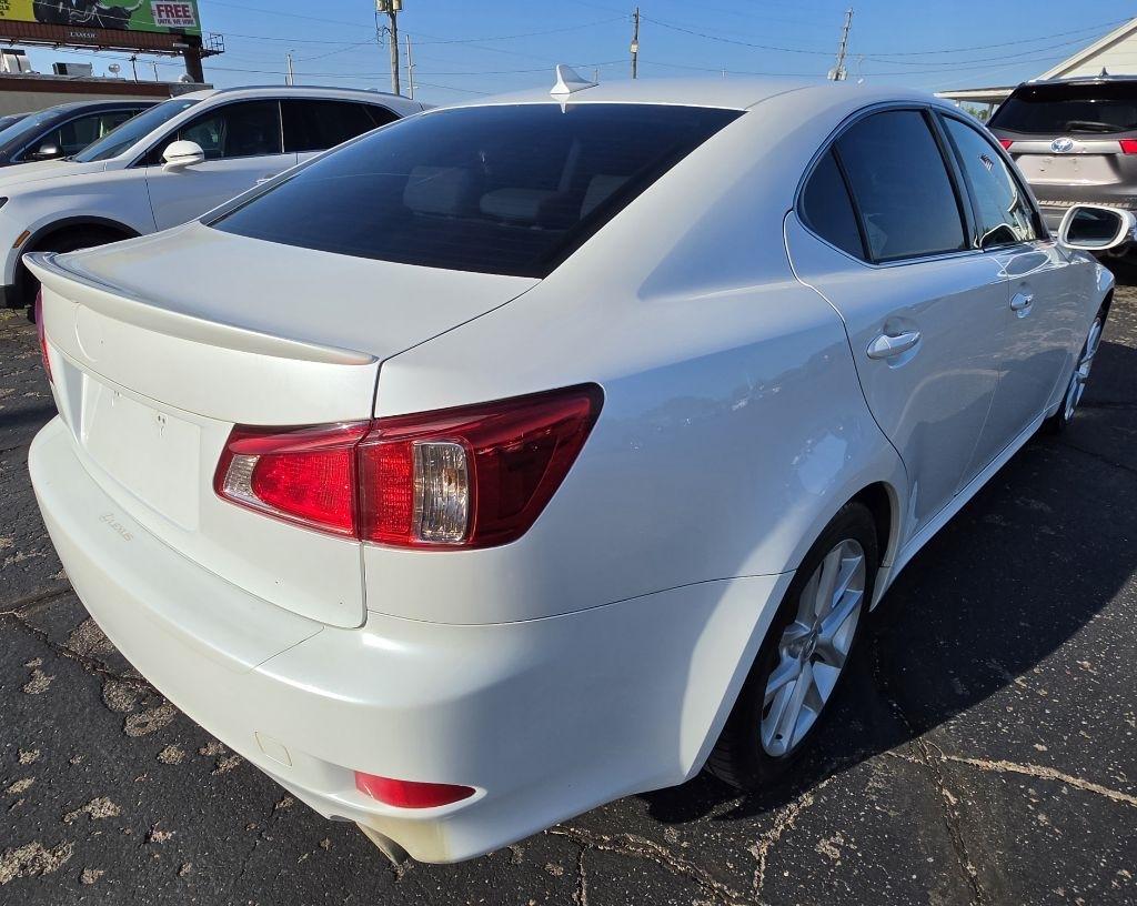 Lexus IS  2012