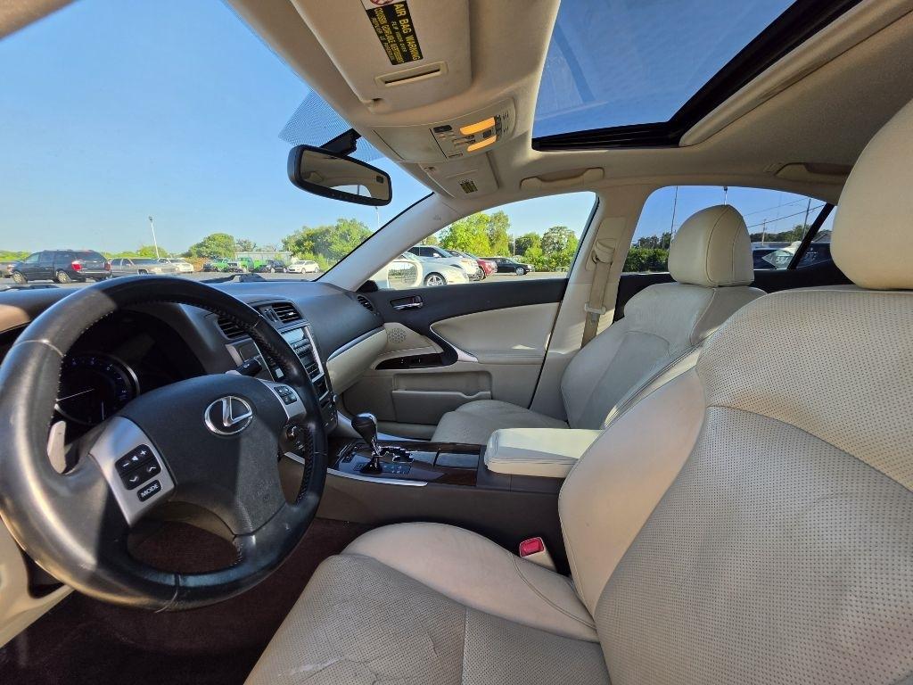 Lexus IS  2012