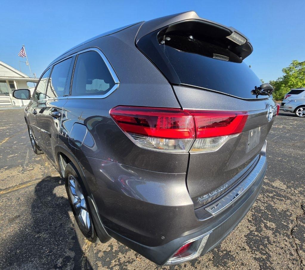 Toyota Highlander Hybrid  2019