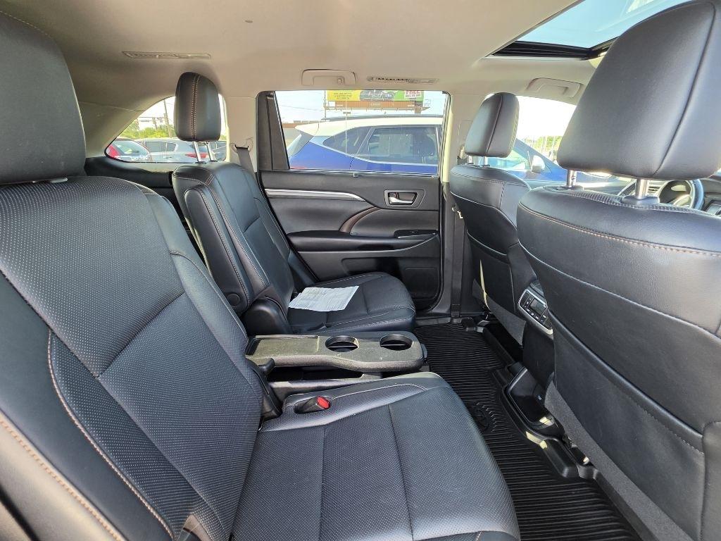 Toyota Highlander Hybrid  2019