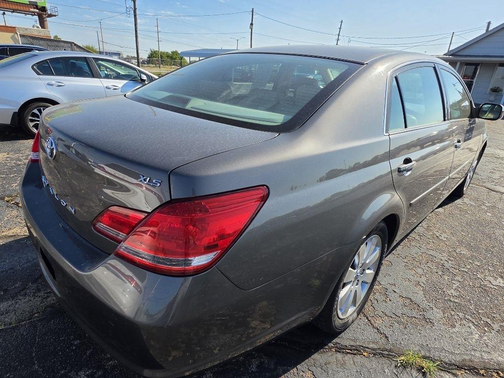 Toyota Avalon  2007
