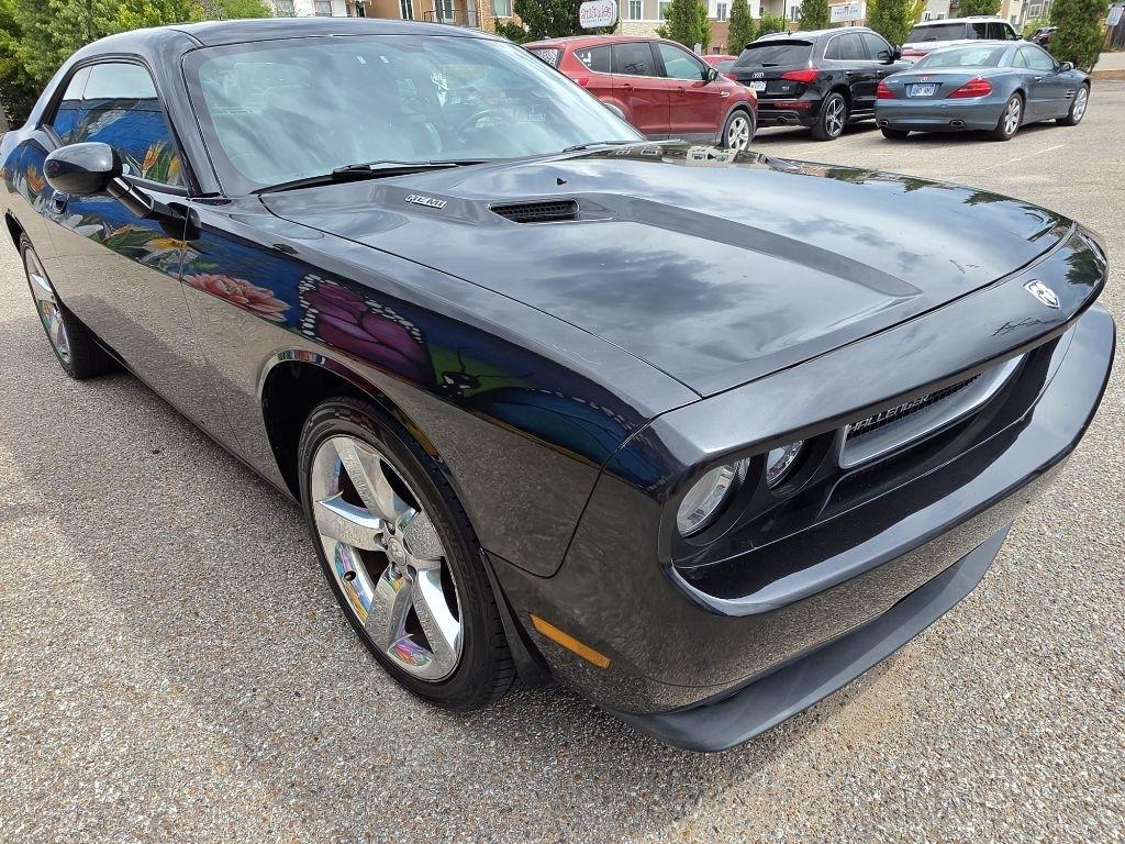 Dodge Challenger  2010