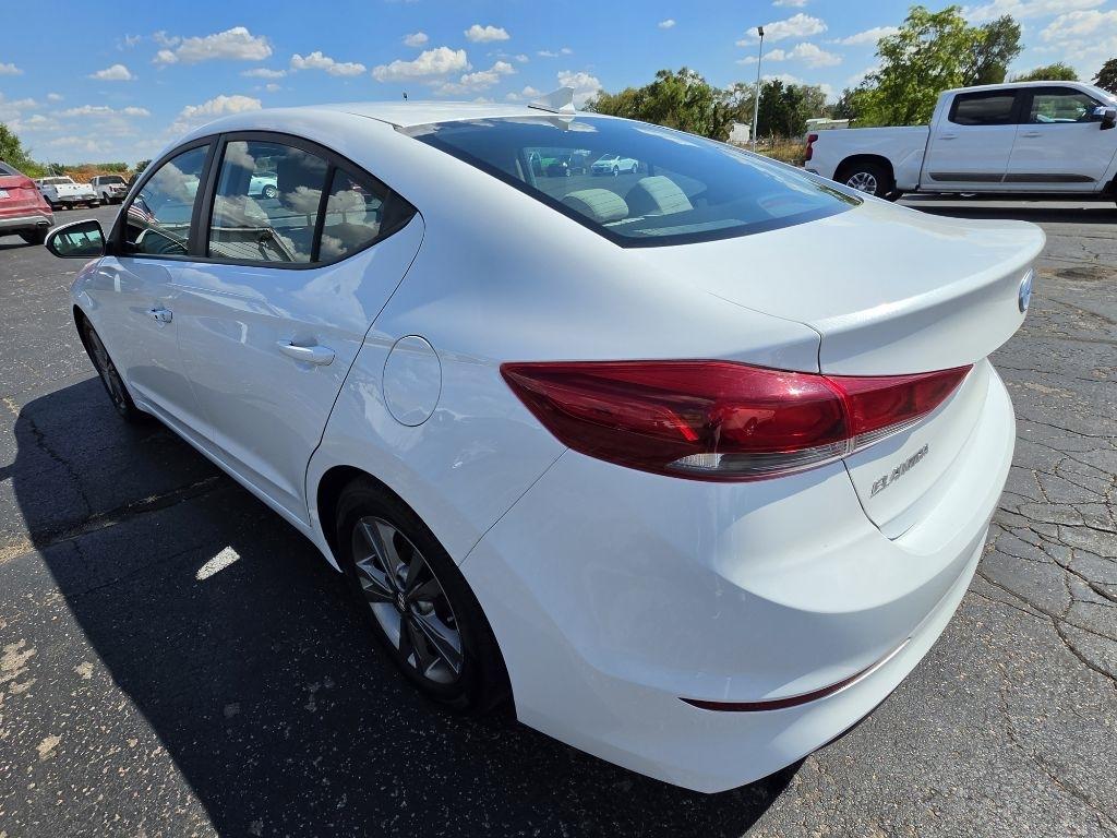 Hyundai Elantra  2017