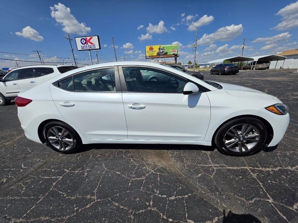 Hyundai Elantra  2017