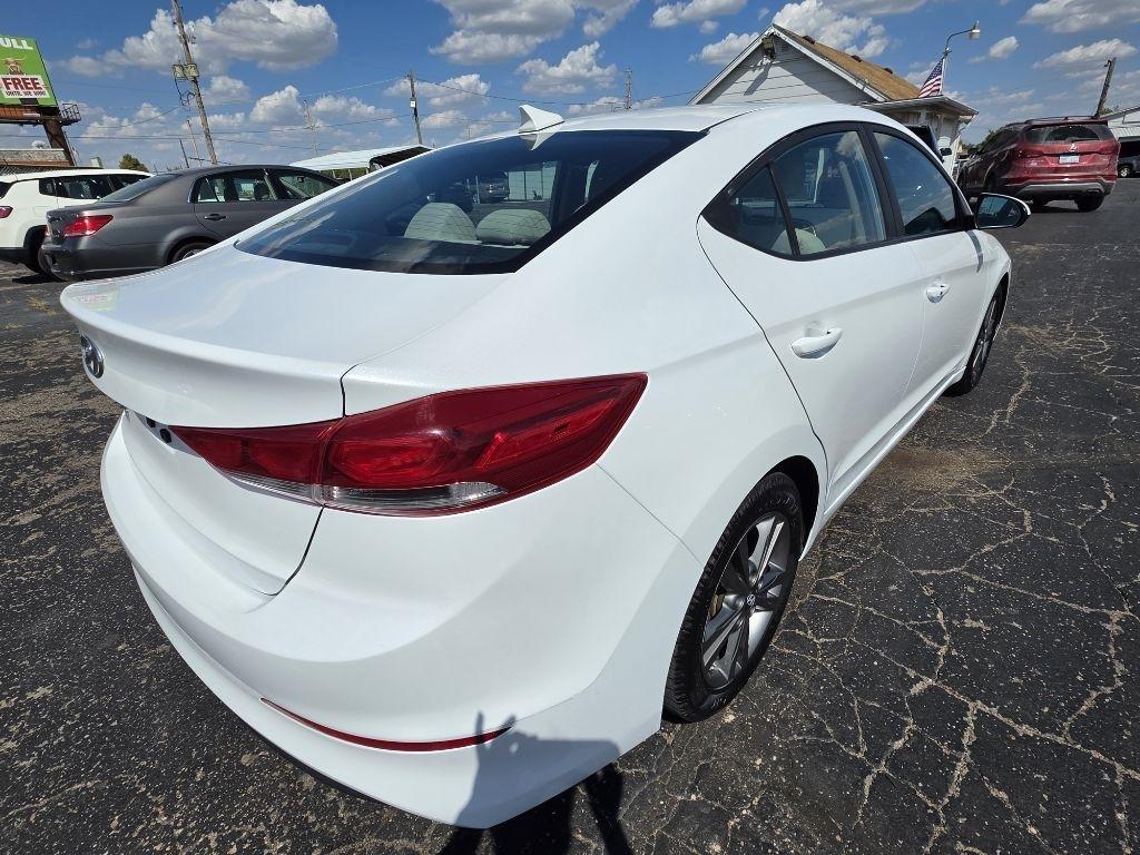 Hyundai Elantra  2017