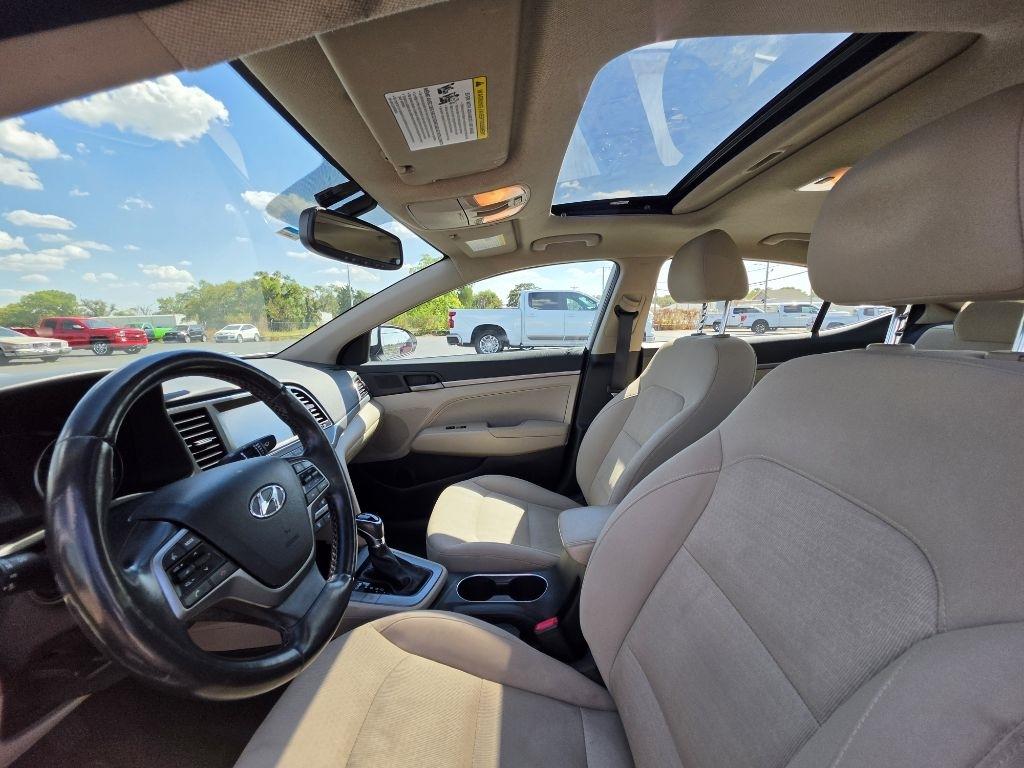 Hyundai Elantra  2017