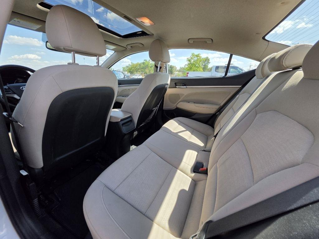 Hyundai Elantra  2017