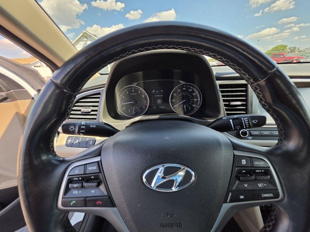Hyundai Elantra  2017