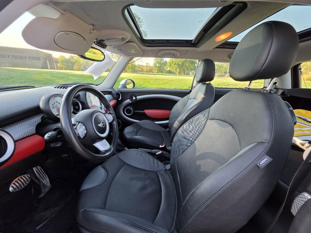 MINI Cooper  2010