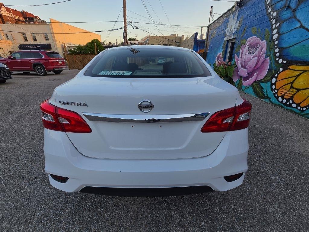 Nissan Sentra  2018