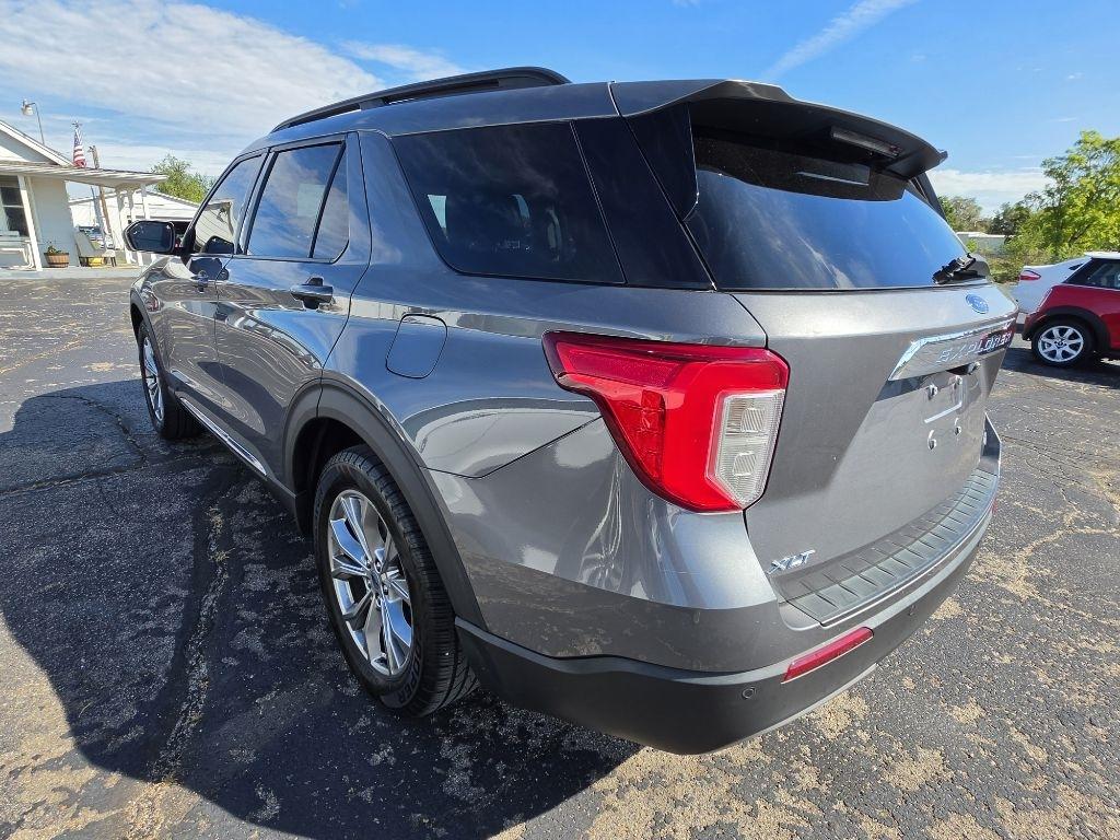 Ford Explorer photo 6