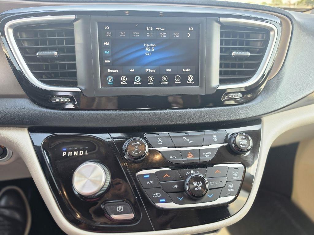Chrysler Pacifica  2018