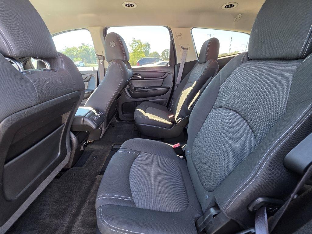 Chevrolet Traverse photo 11