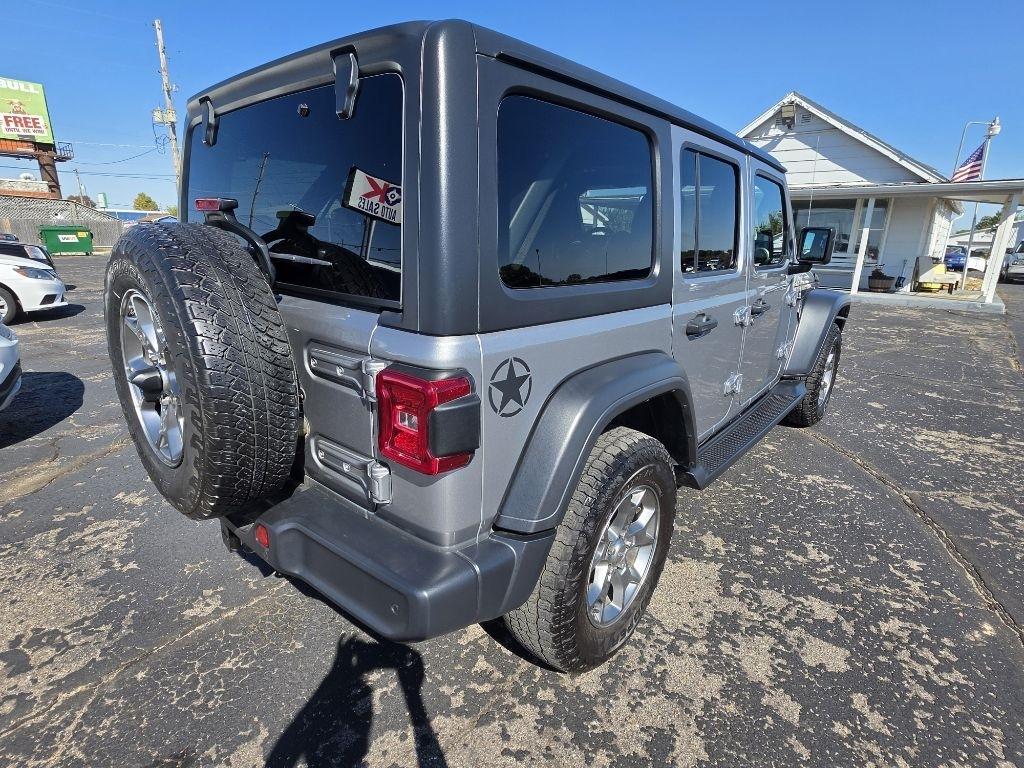 Jeep Wrangler photo 2