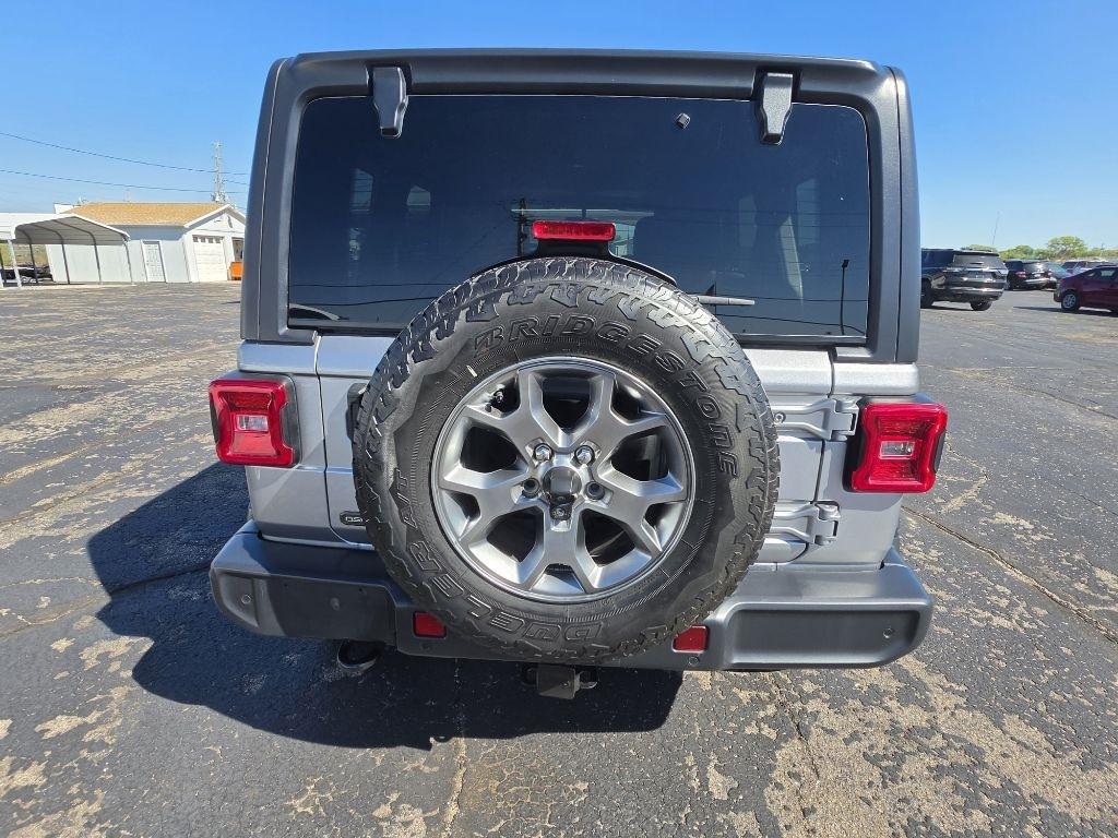 Jeep Wrangler photo 9