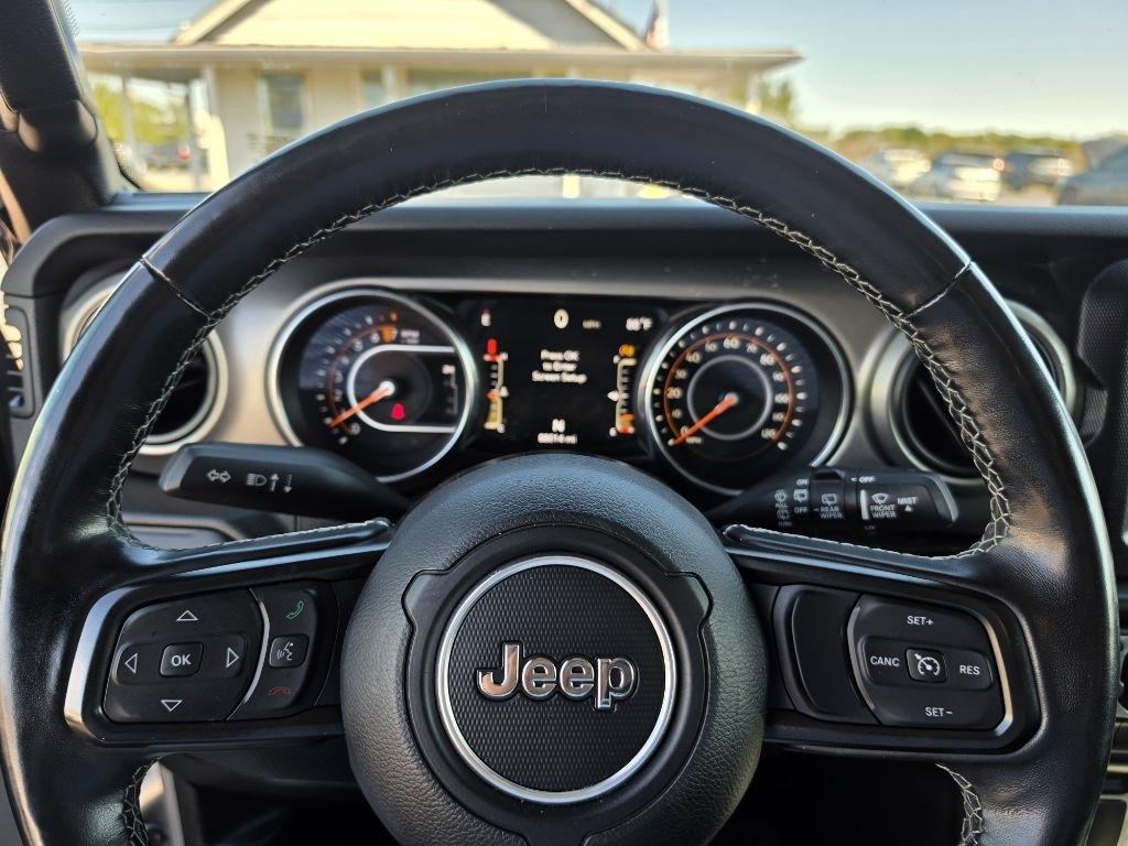 Jeep Wrangler photo 16
