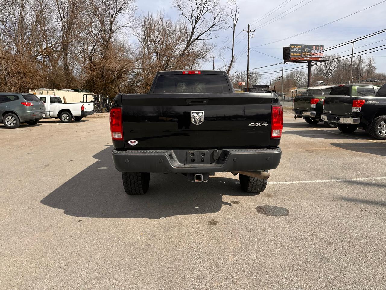 Dodge Ram 2500 ST Crew Cab LWB 4WD 2014