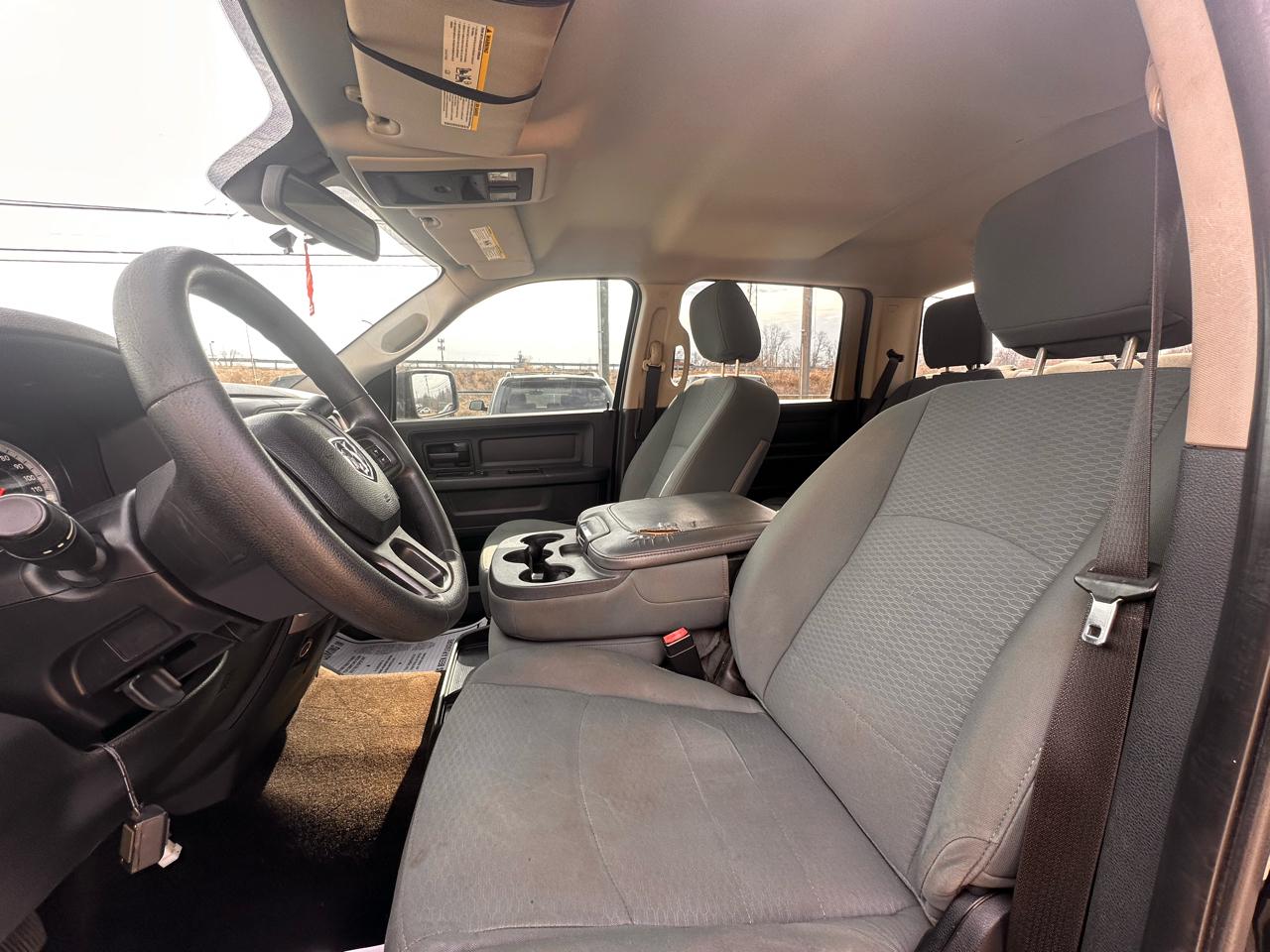 Dodge Ram 2500 ST Crew Cab LWB 4WD 2014