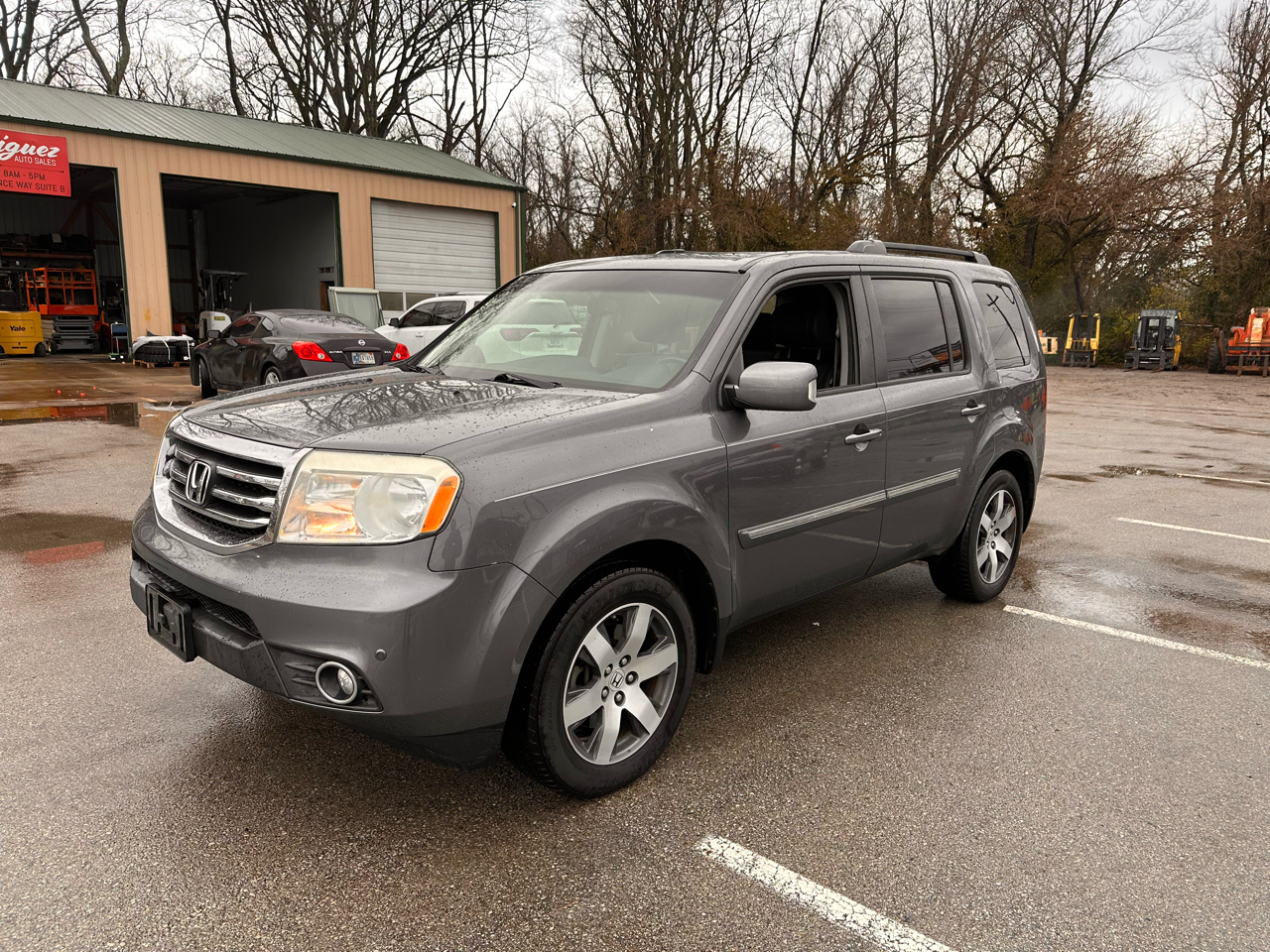 2012 Honda Pilot Touring 4WD 5-Spd AT with DVD