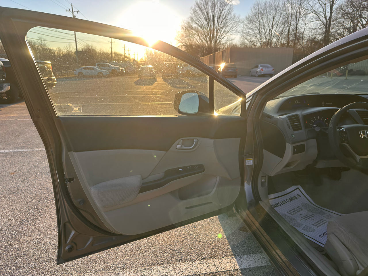 Honda Civic LX Sedan 5-Speed AT 2012