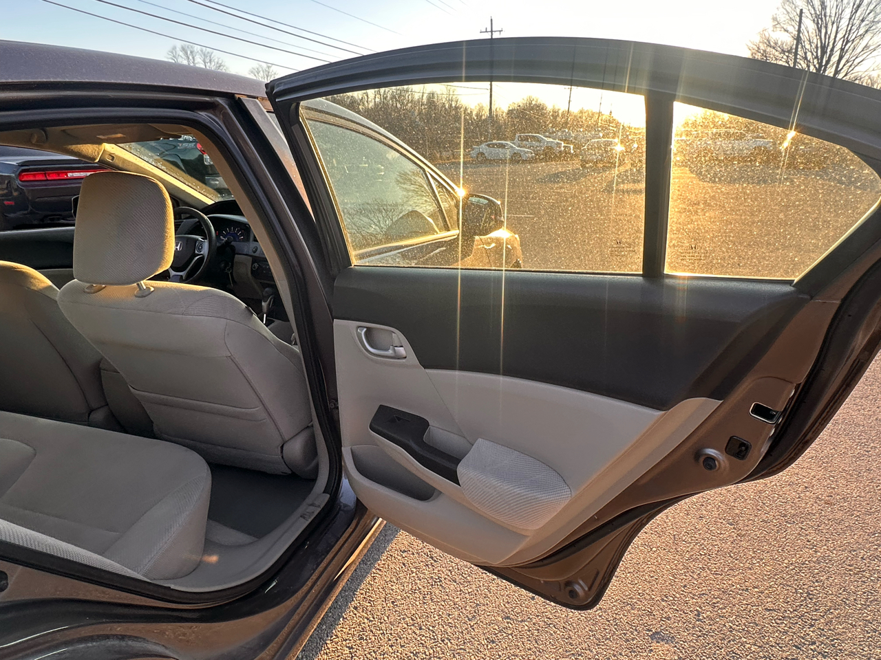 Honda Civic LX Sedan 5-Speed AT 2012