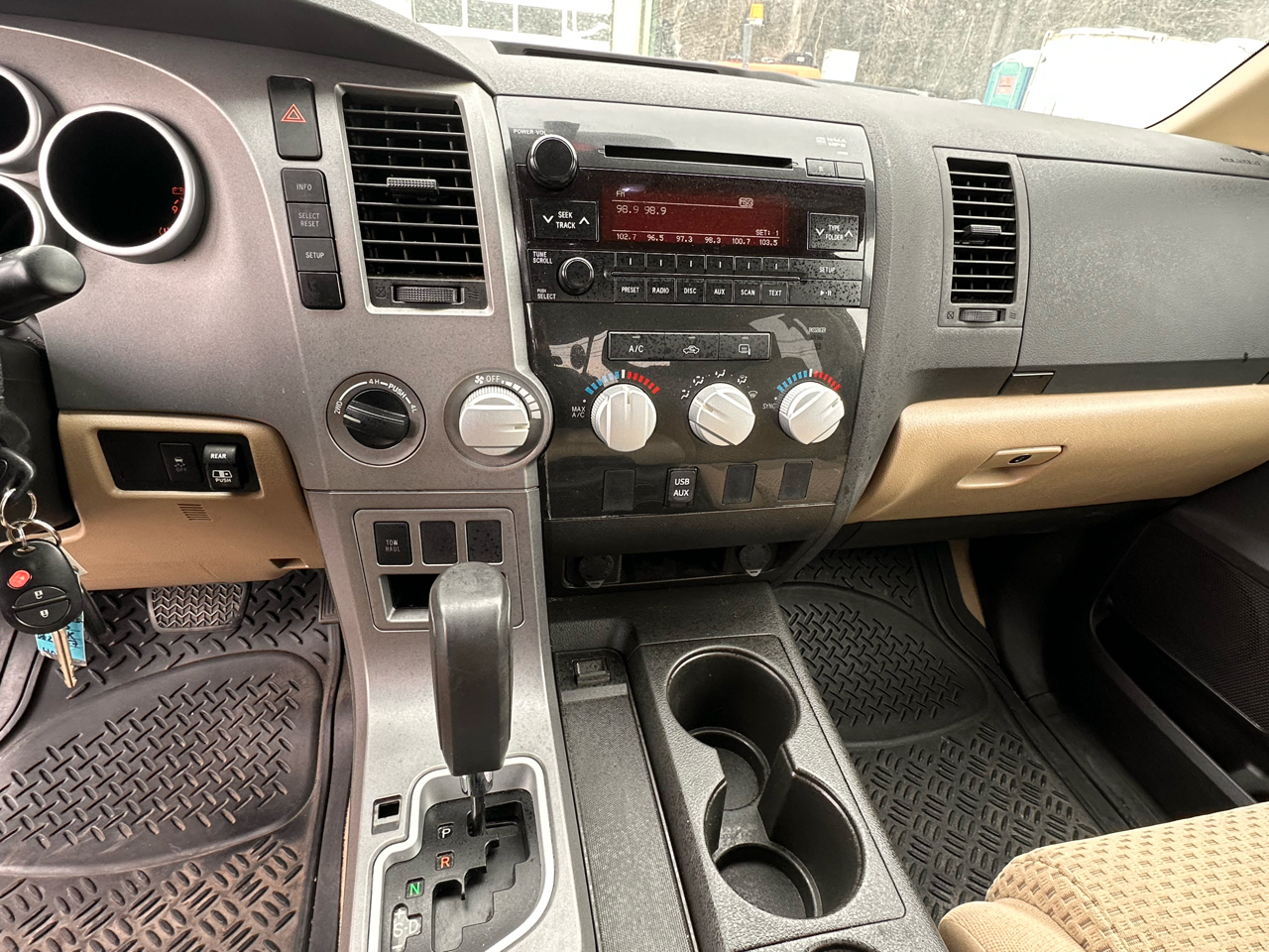 Toyota Tundra SR5 Double Cab 4WD 2011