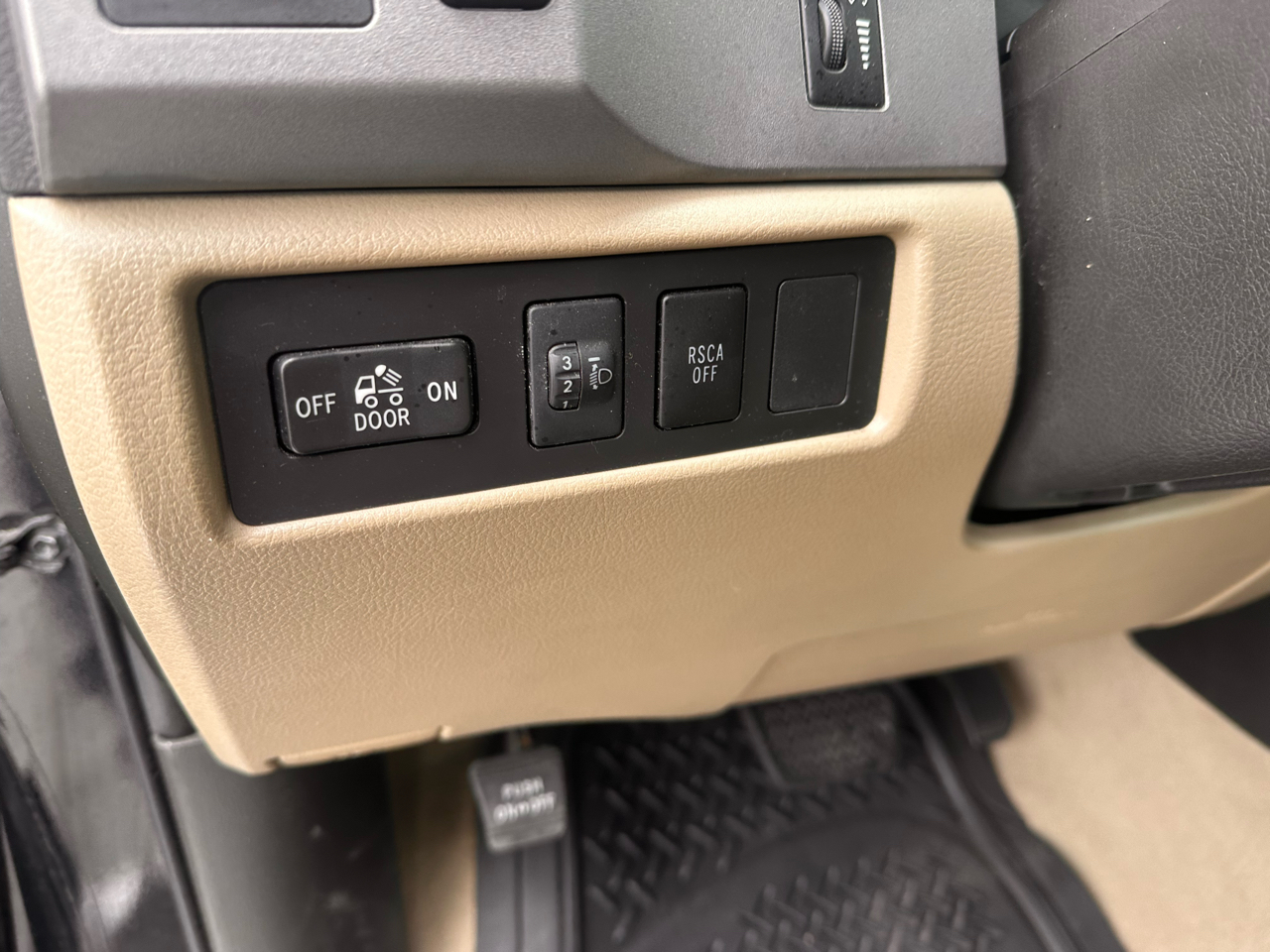 Toyota Tundra SR5 Double Cab 4WD 2011