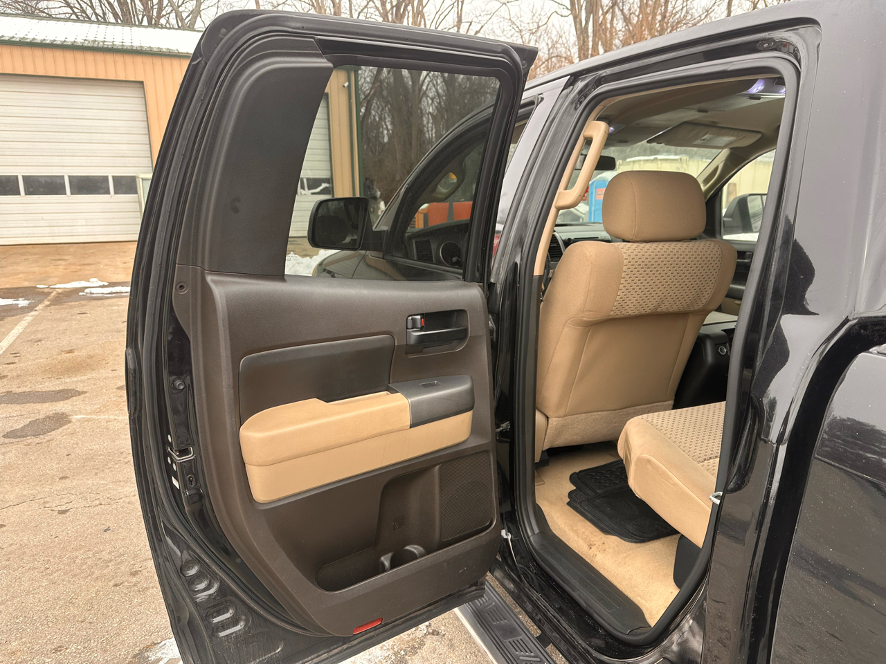 Toyota Tundra SR5 Double Cab 4WD 2011