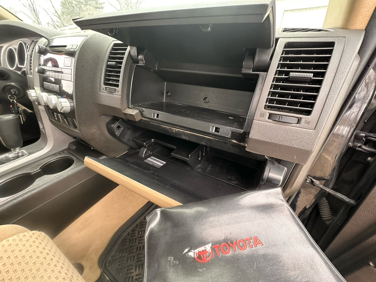 Toyota Tundra SR5 Double Cab 4WD 2011