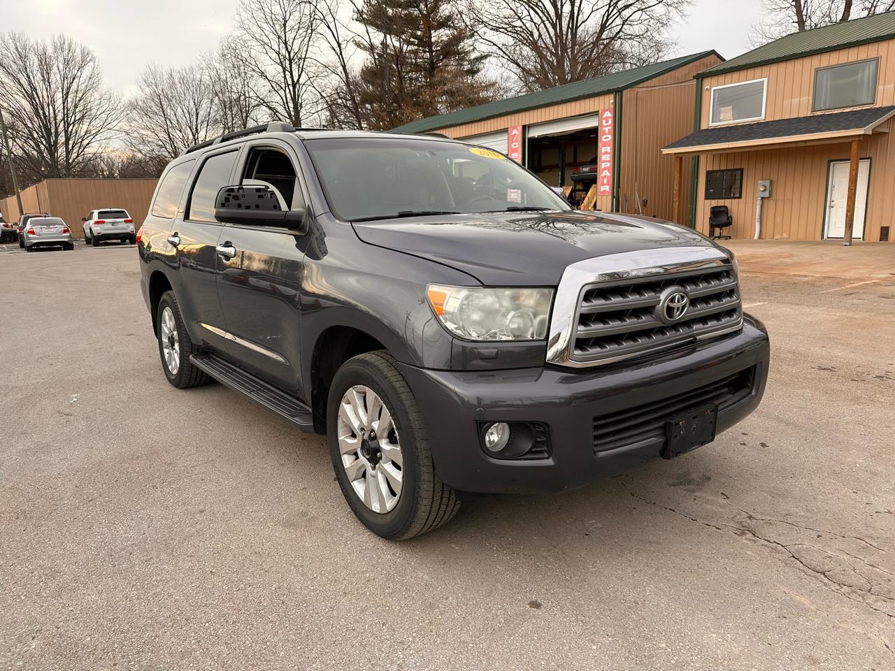 Toyota Sequoia Plantium 4WD 2010