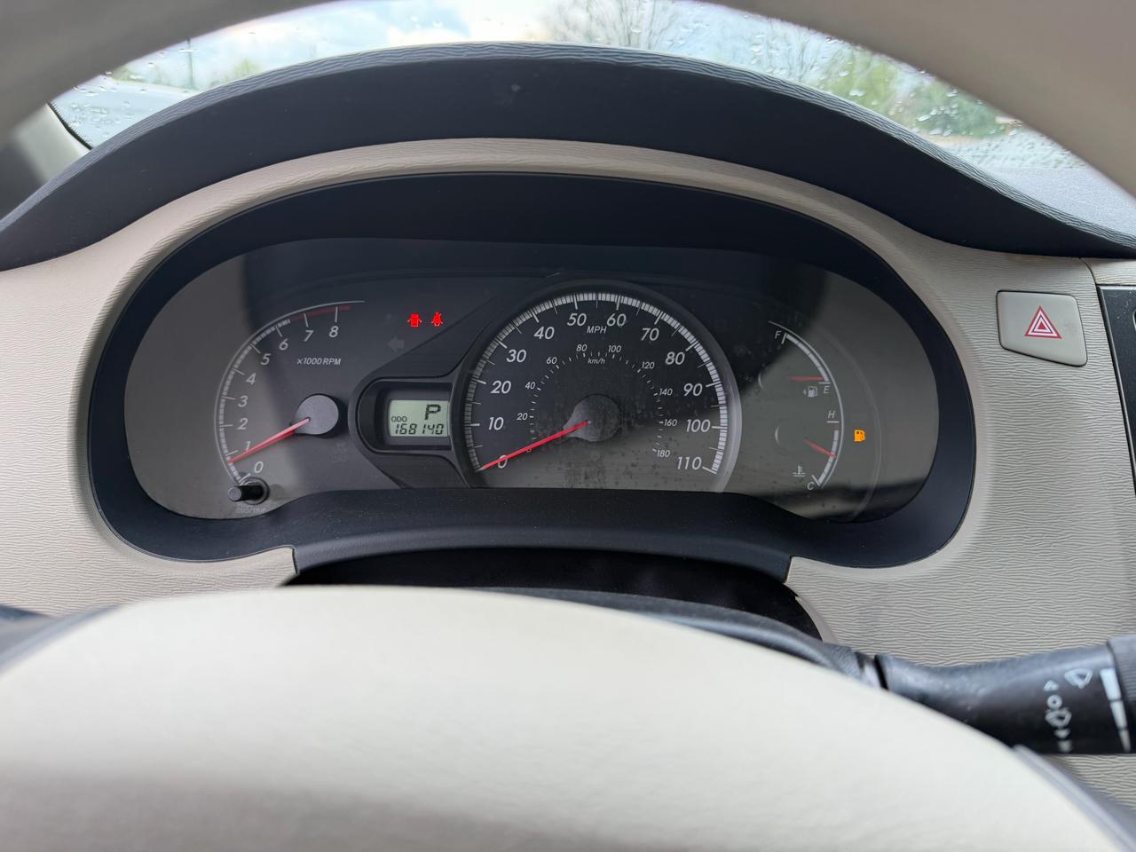 Toyota Sienna LE 8-Pass V6 2011