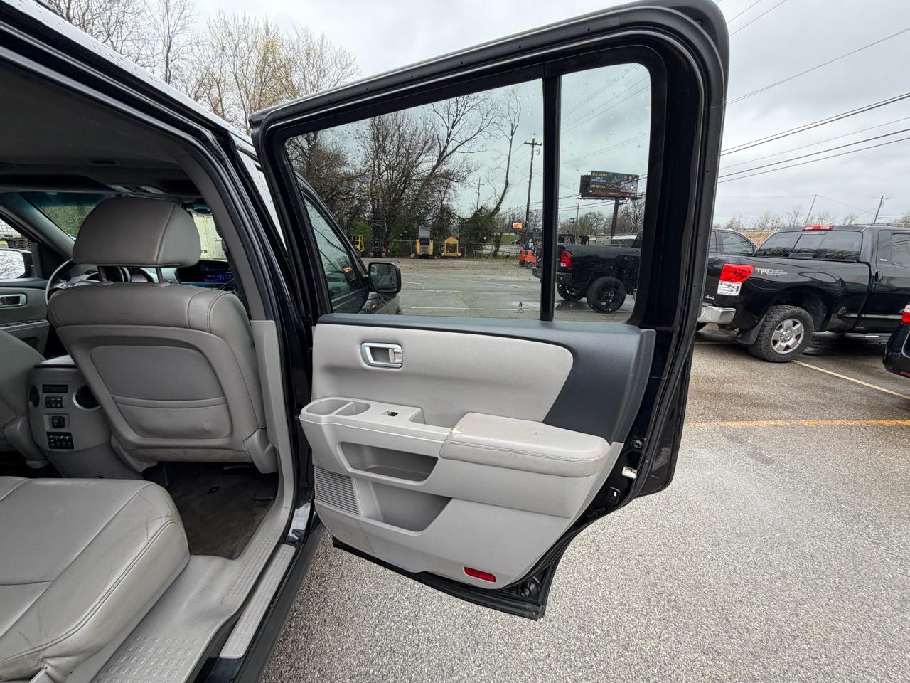 Honda Pilot EX-L 4WD 5-Spd AT with DVD 2013