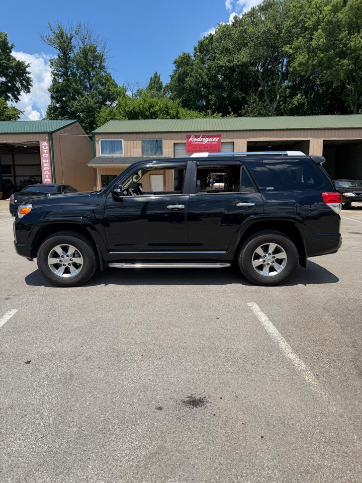 Toyota 4Runner SR5 4WD 2012